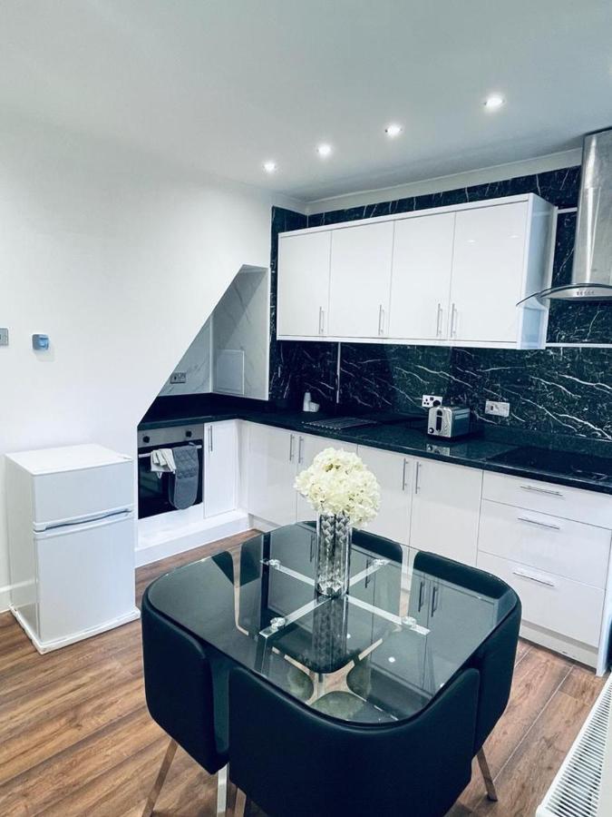 Luxury New Home Swanscombe ภายนอก รูปภาพ